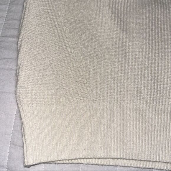 CYRUS L Ivory Three Button Boxy Fit Drop Sleeve Cozy Knit Cardigan - Picture 13 of 16